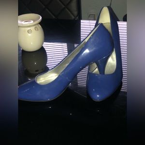 Blue patent leather 4 inch heels